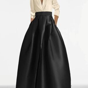 Elegant Ivory/Black Women's formal dress